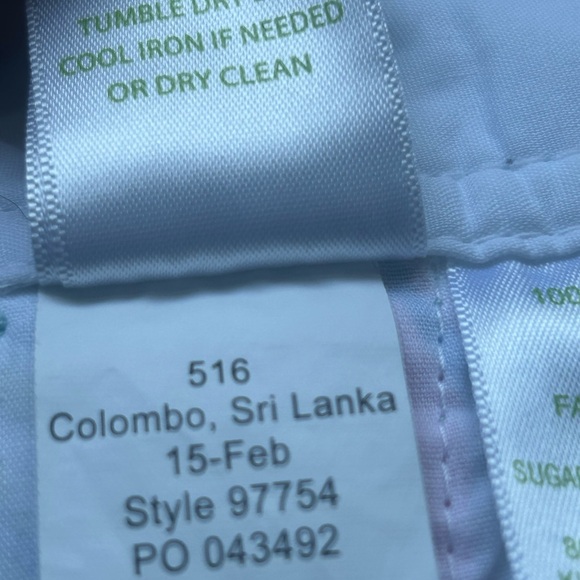 Lilly Pulitzer The Callahan short size 2. Pale pop art sea theme in pique. Nice! - Picture 11 of 14